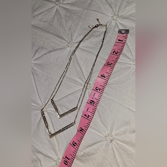 Golden and Glittery Geometric Necklace - Picture 3 of 4